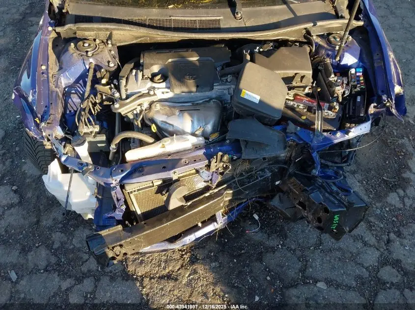 2015 TOYOTA CAMRY SE