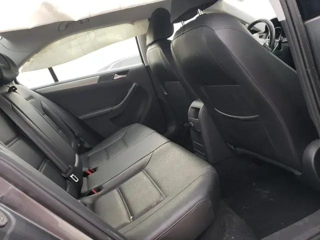 2017 VOLKSWAGEN JETTA SE  