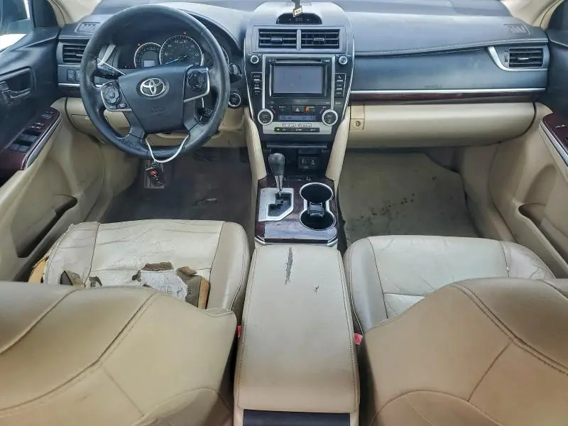 2014 TOYOTA CAMRY SE  