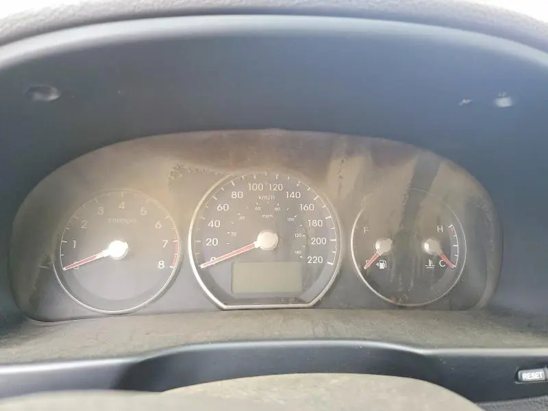 2010 HYUNDAI SANTA FE GLS  