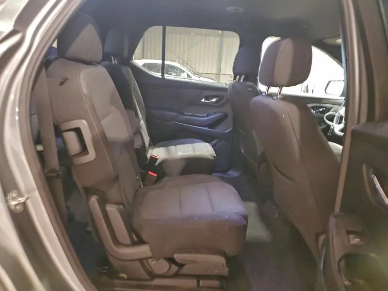 2023 CHEVROLET TRAVERSE LT  