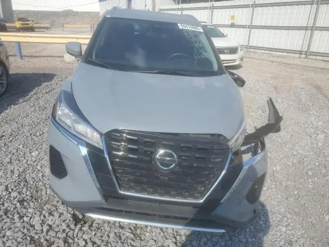 2021 NISSAN KICKS SV  