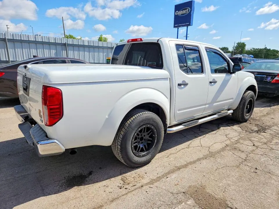 2013 NISSAN FRONTIER S  