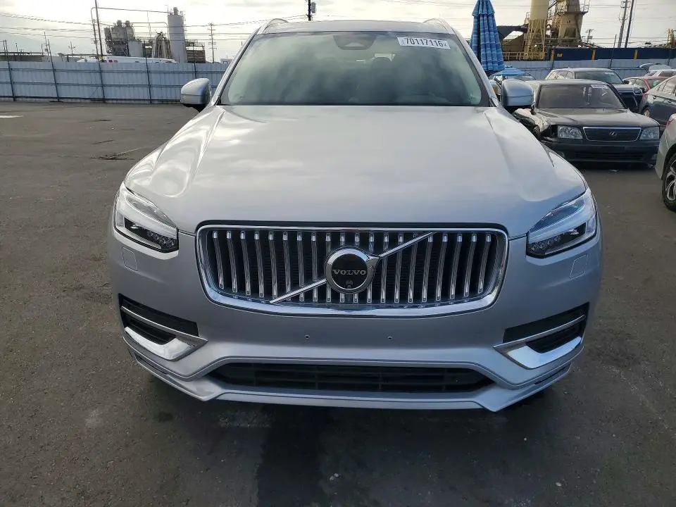 2024 VOLVO XC90 PLUS  