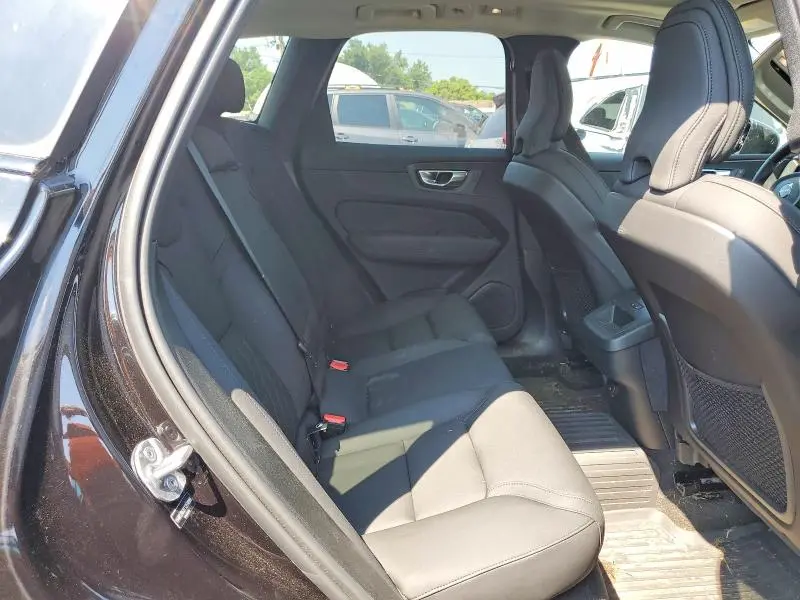2026 VOLVO XC60 PLUS  