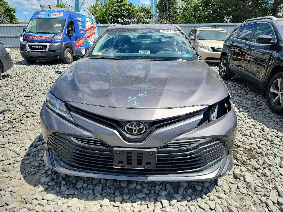 2018 TOYOTA CAMRY LE  