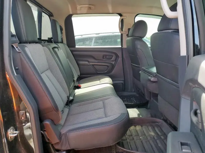 2017 NISSAN TITAN XD S