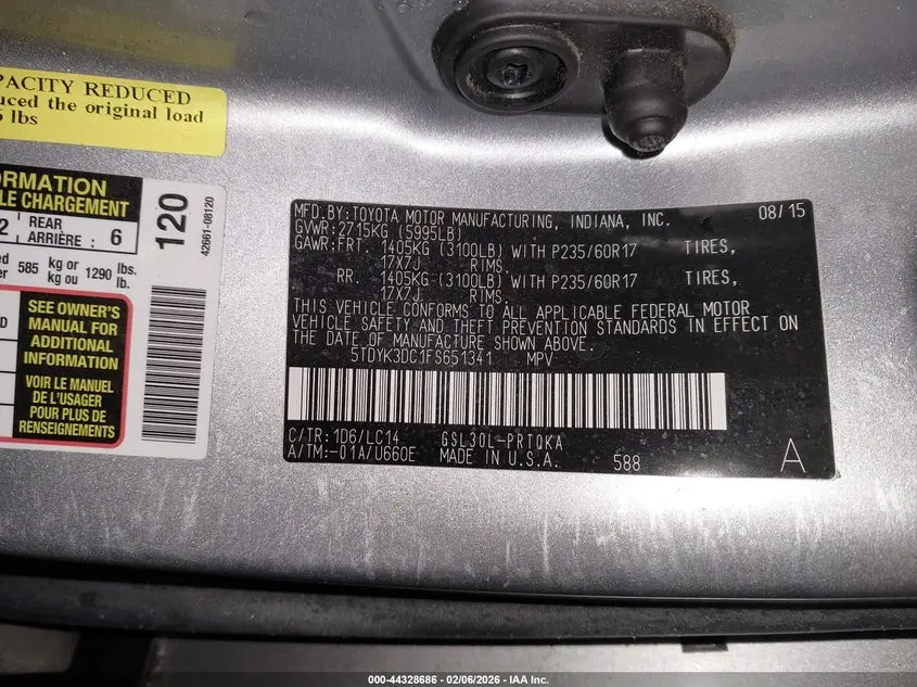 2015 TOYOTA SIENNA XLE 8 PASSENGER