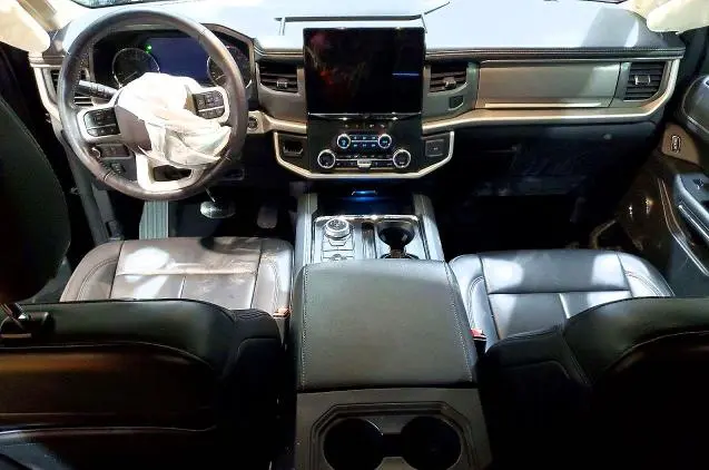 2023 FORD EXPEDITION XLT  