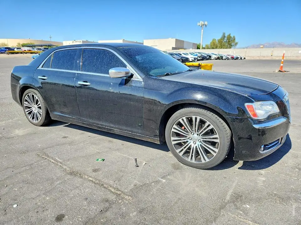 2013 CHRYSLER 300C   