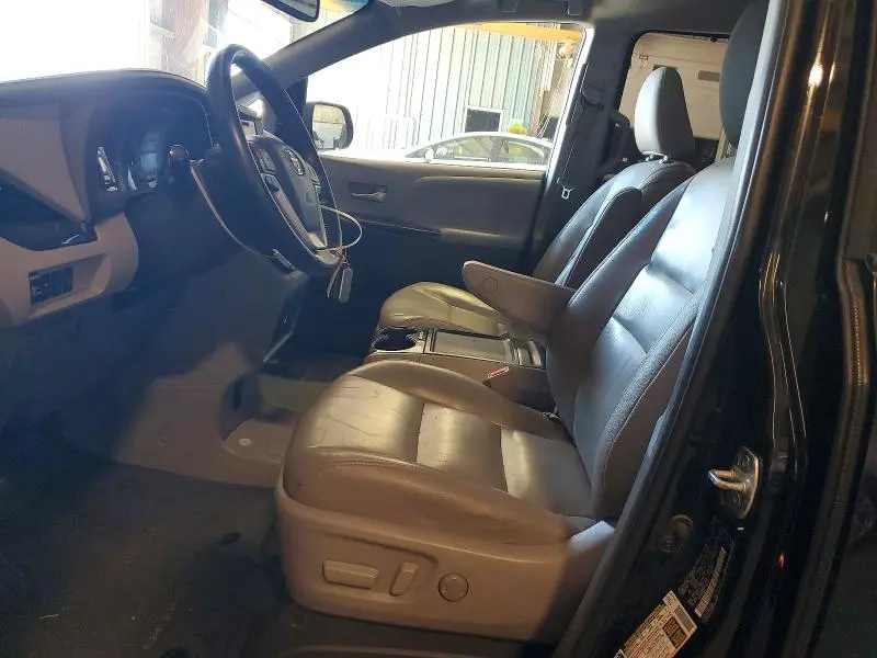 2015 TOYOTA SIENNA XLE PREMIUM 7-PASSENGER  