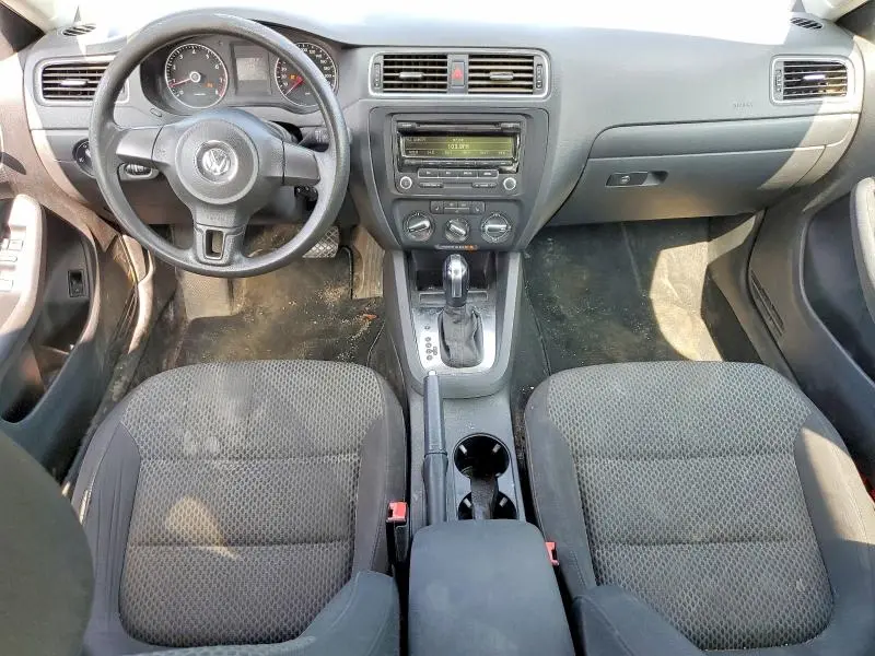 2012 VOLKSWAGEN JETTA SE  