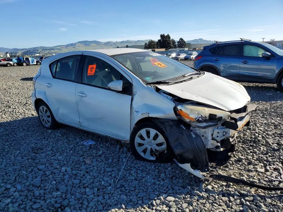 2013 TOYOTA PRIUS C TWO  