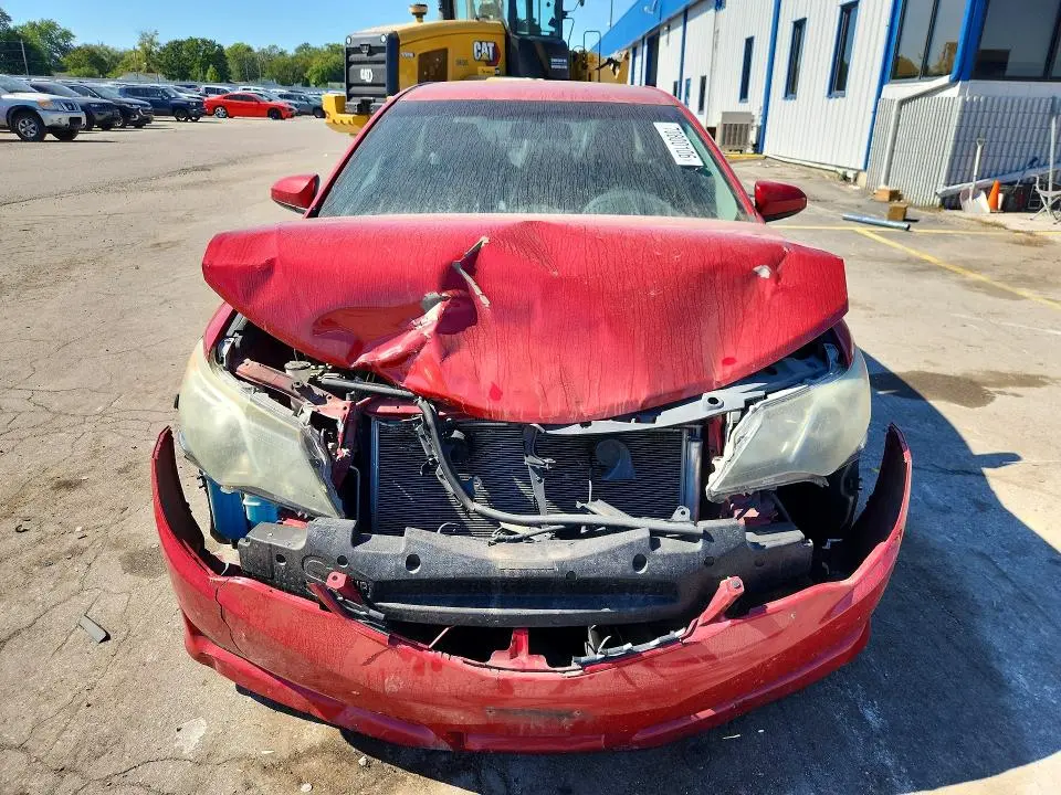 2013 TOYOTA CAMRY SE  