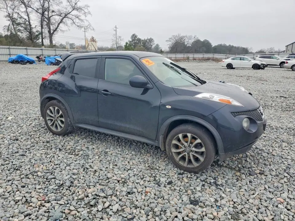 2013 NISSAN JUKE S  