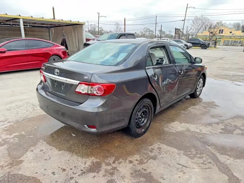 2013 TOYOTA COROLLA BASE  