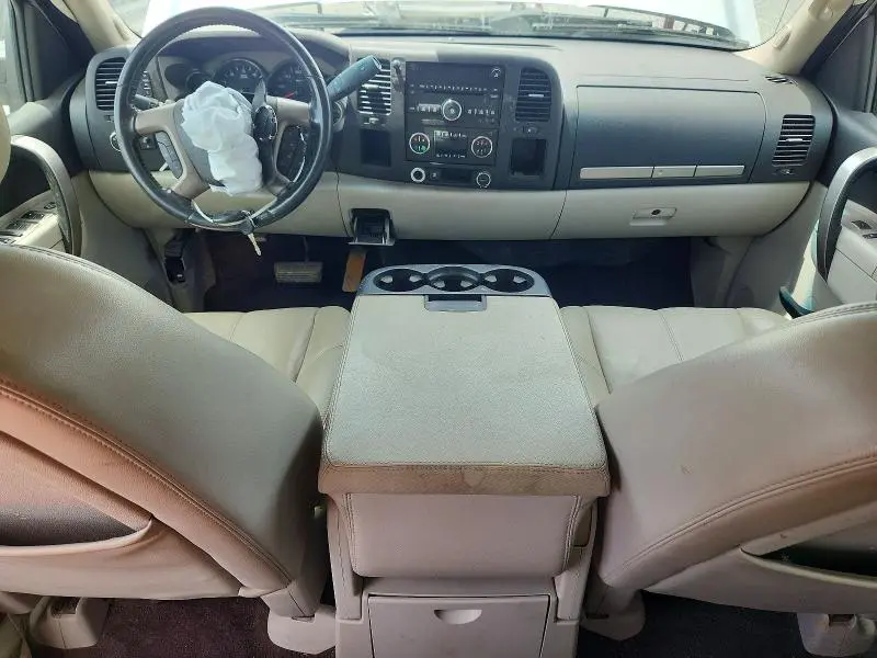 2011 CHEVROLET SILVERADO C1500 LT  