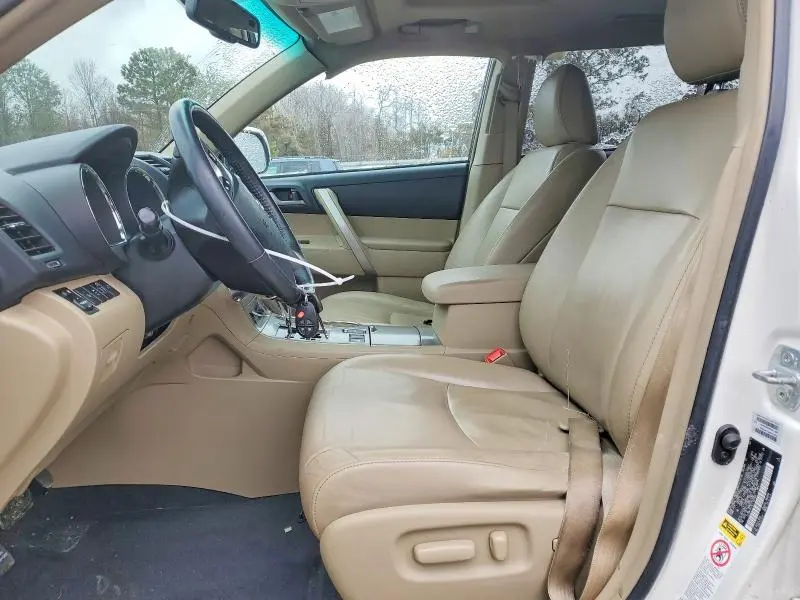 2012 TOYOTA HIGHLANDER BASE  