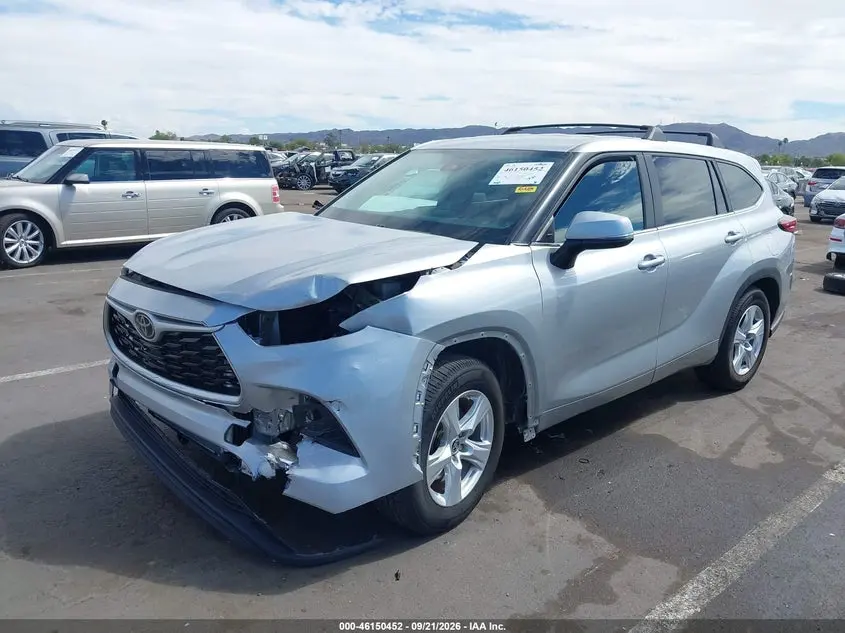 2023 TOYOTA HIGHLANDER LE