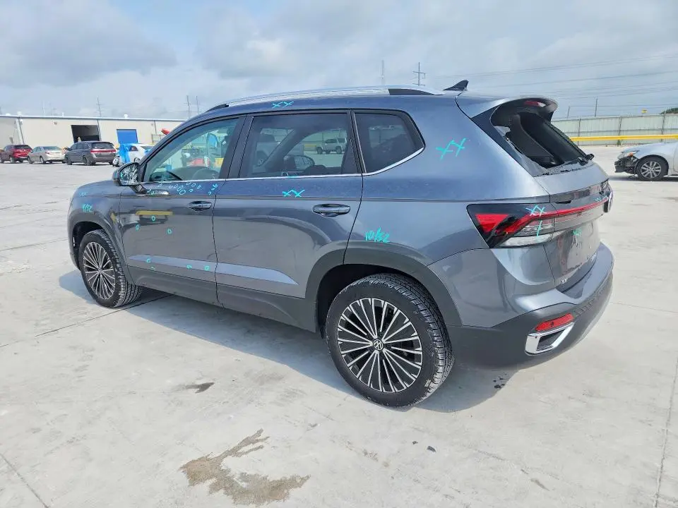 2025 VOLKSWAGEN TAOS SE  