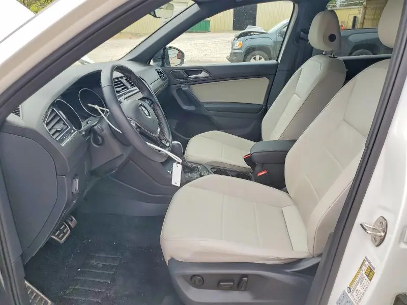 2021 VOLKSWAGEN TIGUAN SE  