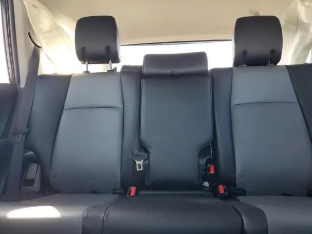 2022 TOYOTA 4RUNNER SR5  