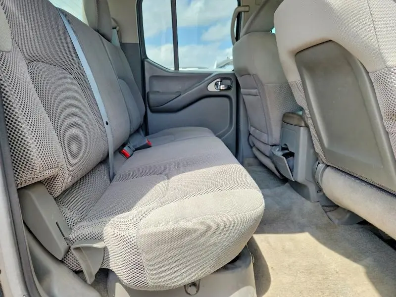 2012 NISSAN FRONTIER S  