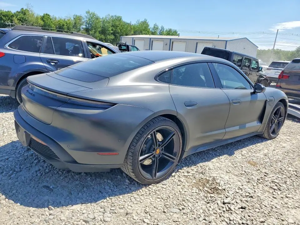 2022 PORSCHE TAYCAN TURBO  