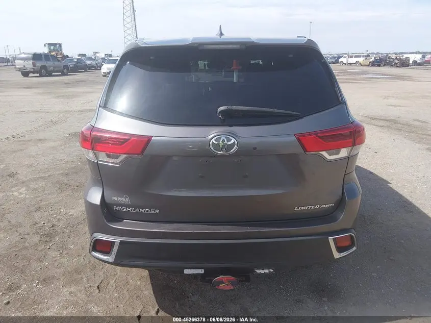 2017 TOYOTA HIGHLANDER LIMITED