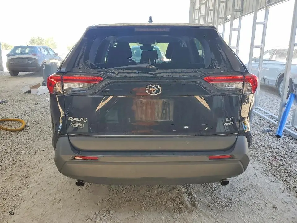 2022 TOYOTA RAV4 LE  