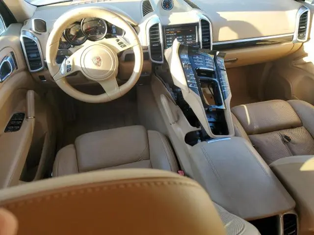 2013 PORSCHE CAYENNE   