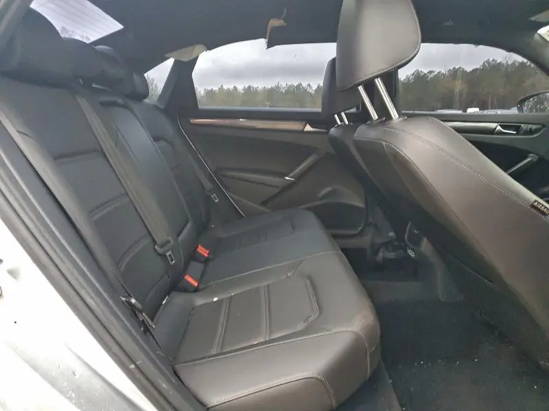 2021 VOLKSWAGEN PASSAT R-LINE  