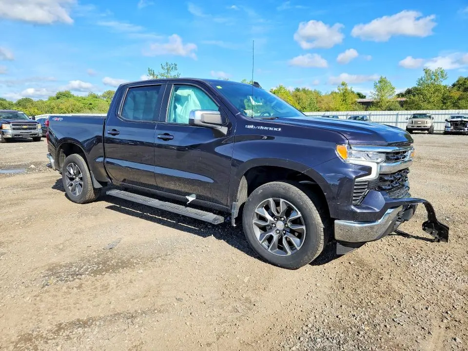 2024 CHEVROLET SILVERADO K1500 LT  