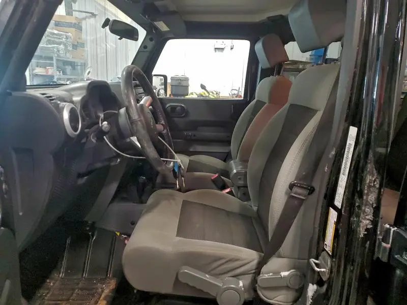 2010 JEEP WRANGLER UNLIMITED SAHARA  