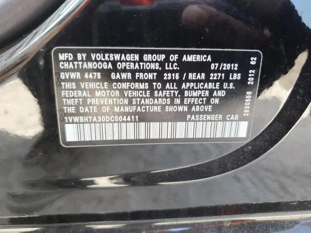 2013 VOLKSWAGEN PASSAT SE  