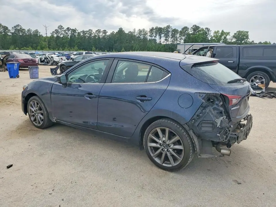 2018 MAZDA 3 TOURING  