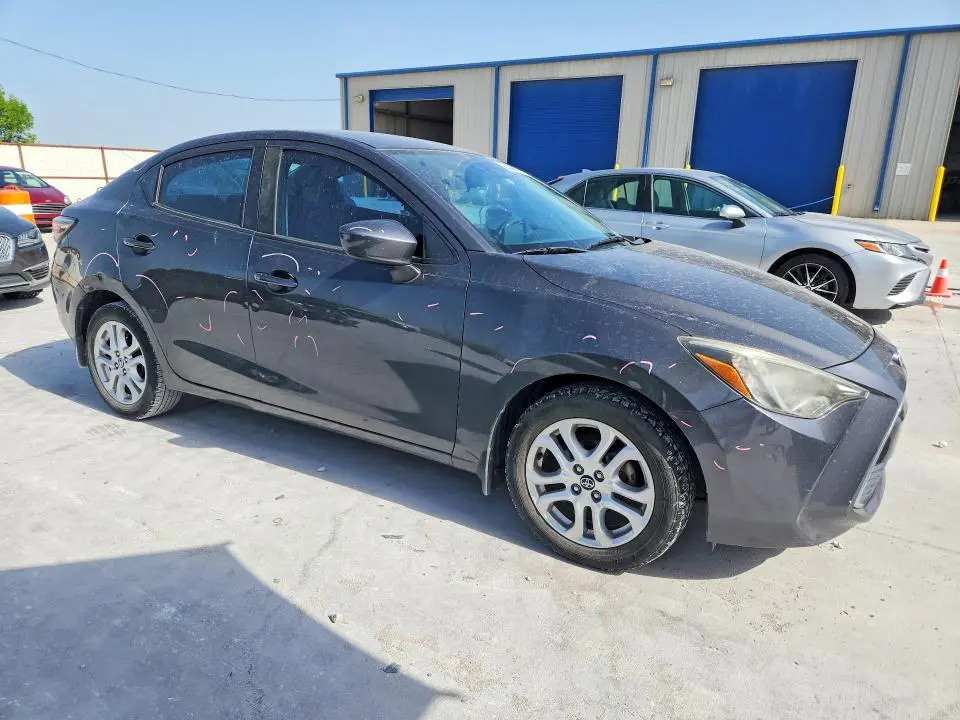 2017 TOYOTA YARIS IA BASE  