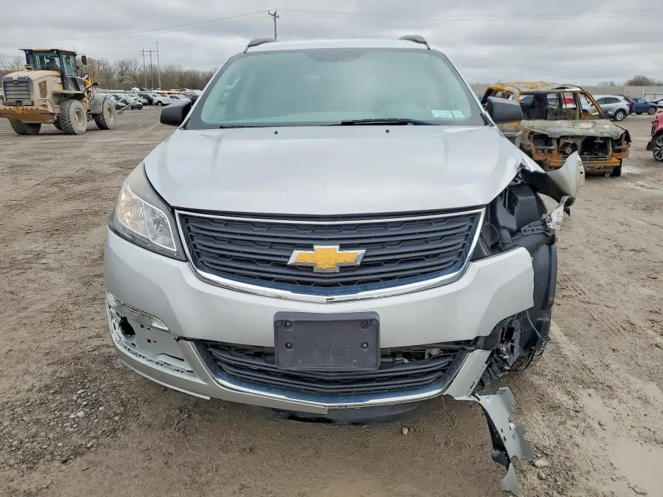 2017 CHEVROLET TRAVERSE LS  