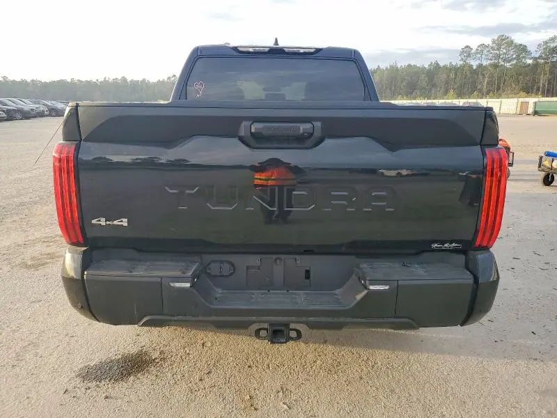 2024 TOYOTA TUNDRA CREWMAX SR  