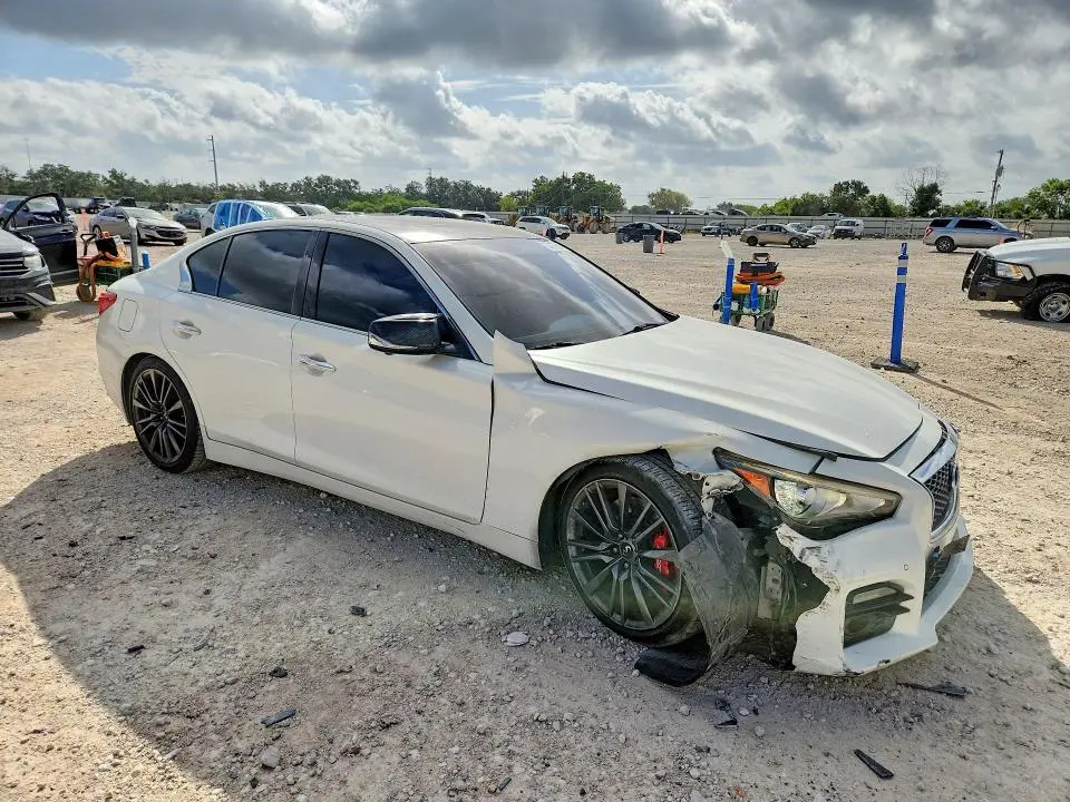 2015 INFINITI Q50 SPORT  