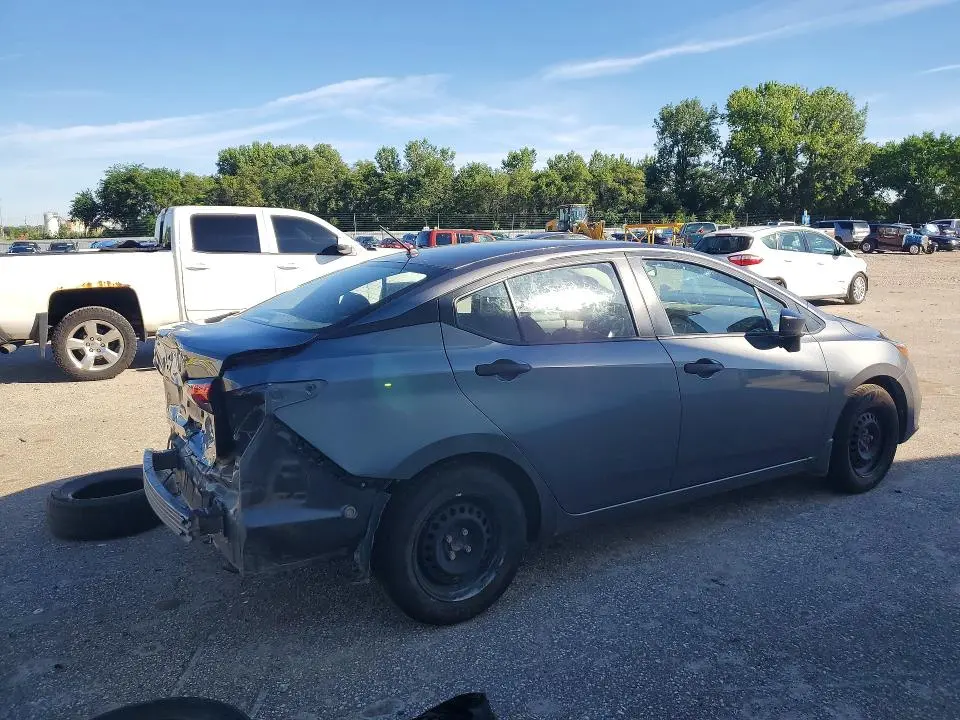 2022 NISSAN VERSA S  