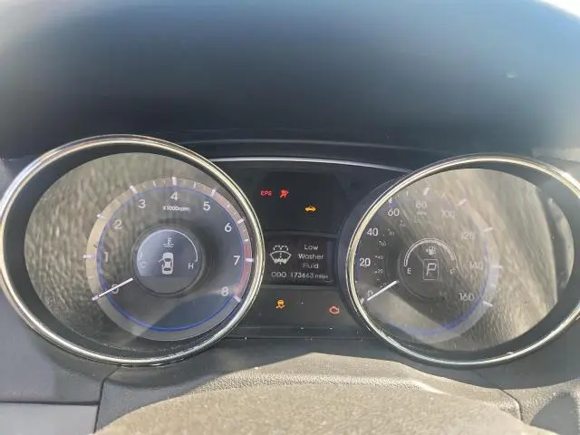 2011 HYUNDAI SONATA GLS  