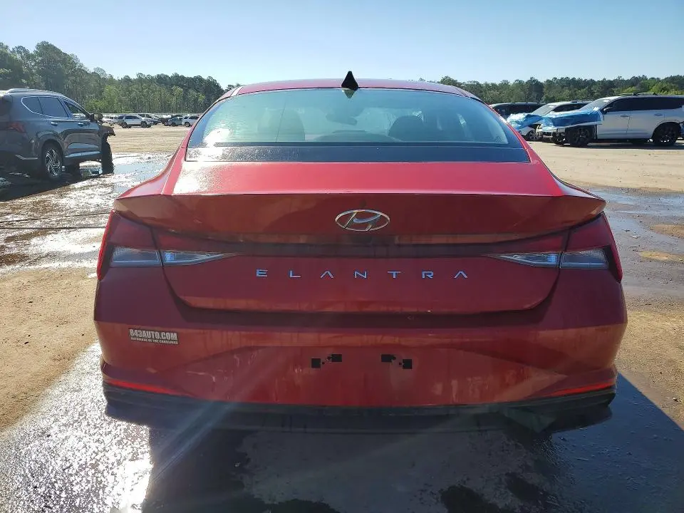 2022 HYUNDAI ELANTRA SEL  