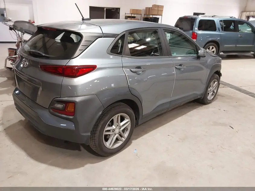 2021 HYUNDAI KONA SE