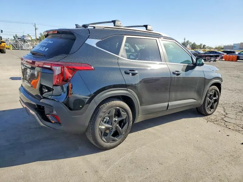 2025 KIA SELTOS EX  