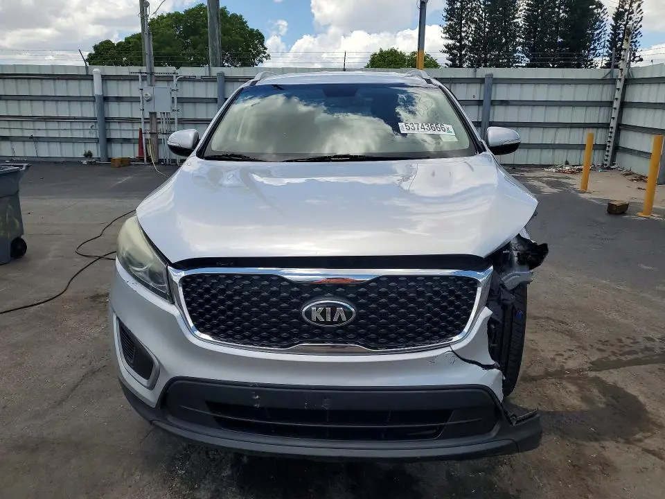 2017 KIA SORENTO LX  