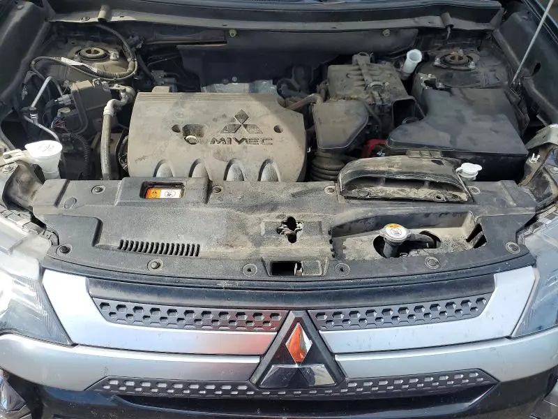 2020 MITSUBISHI OUTLANDER SE  