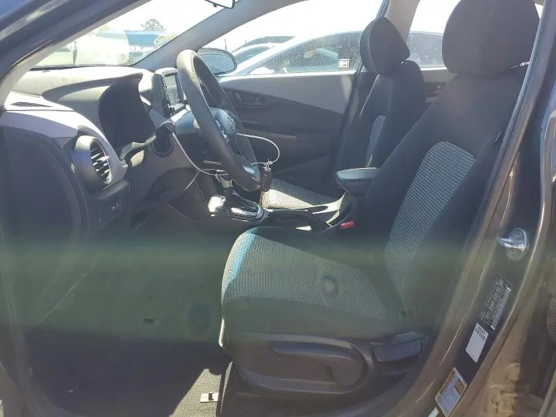 2021 HYUNDAI KONA SE  