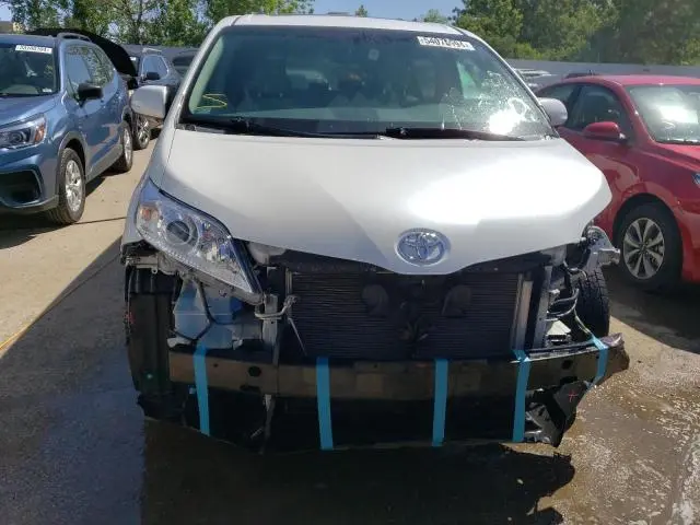 2014 TOYOTA SIENNA XLE  