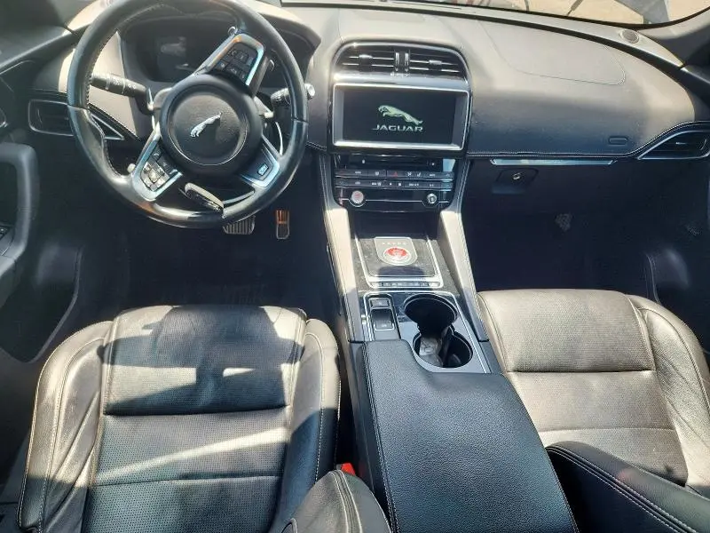 2017 JAGUAR F-PACE R - SPORT  